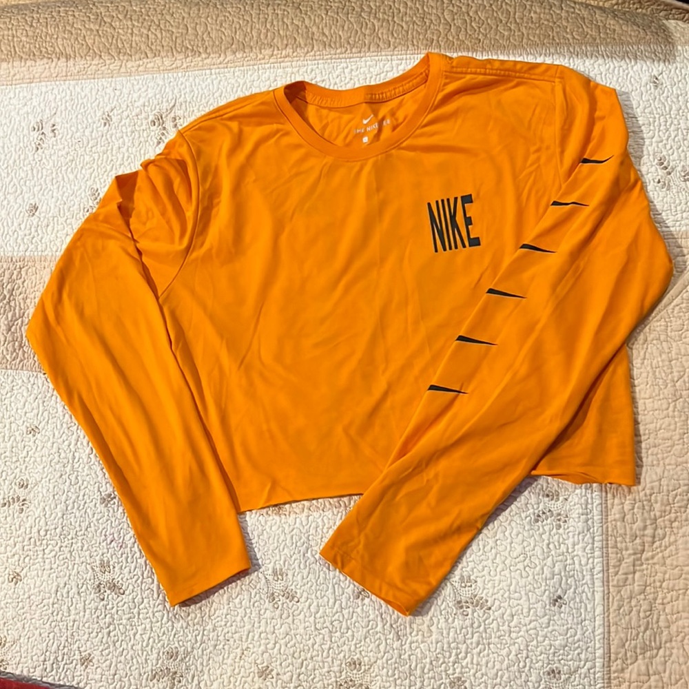 Nike crop long sleeve women shirt size L